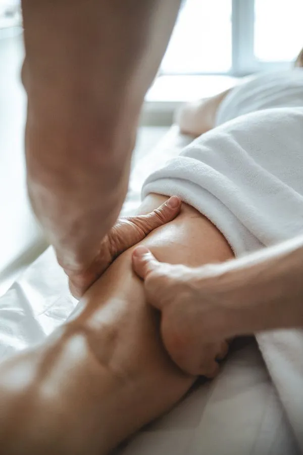 Антицеллюлитные процедуры: какие методы дают результат