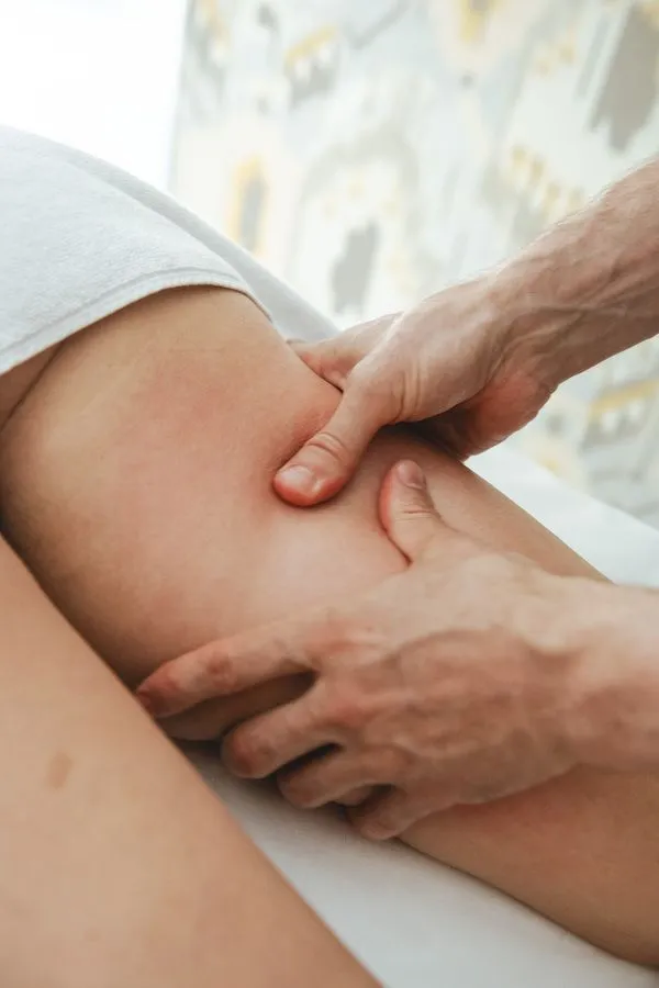 Можно ли убрать целлюлит с помощью массажа? — разбираемся с экспертом Ampermy в статье «Вечерней Москвы»