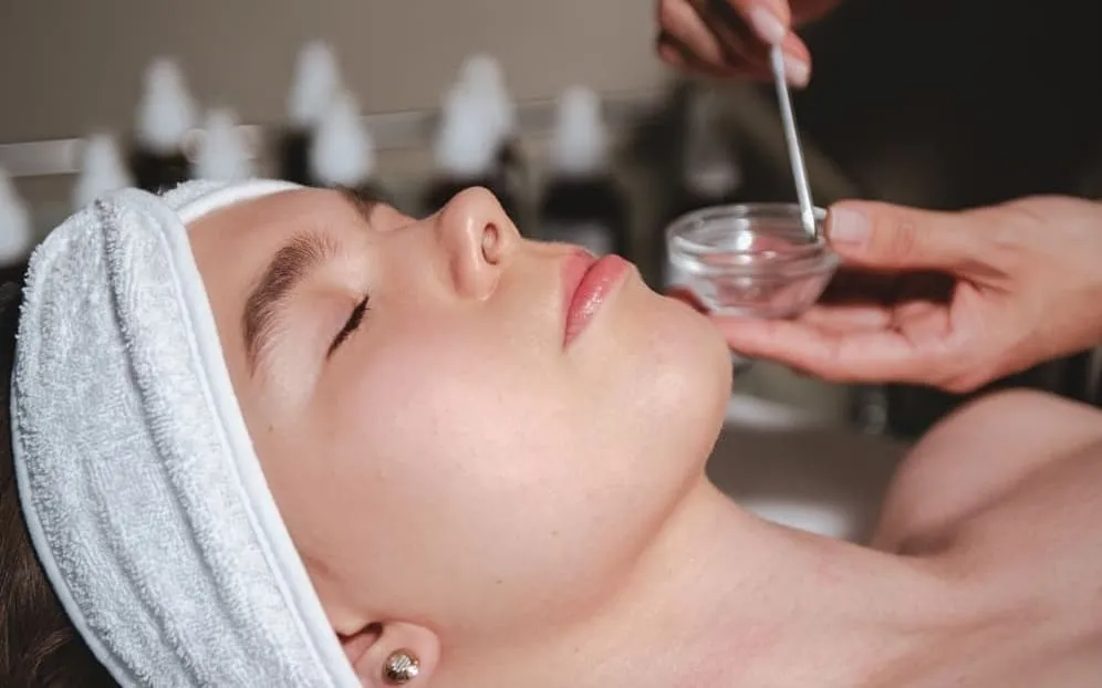 Пилинг «Акне-решение» с косметикой MediDerma