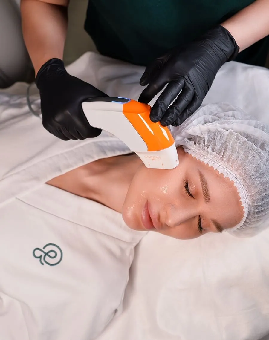 SMAS-лифтинг или уколы: что выбрать для омоложения лица