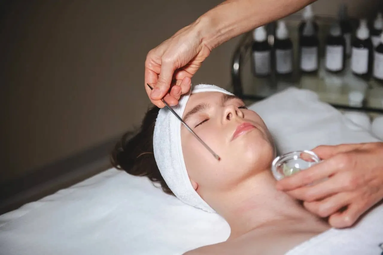 Пилинг «Акне Стоп» с косметикой MediDerma