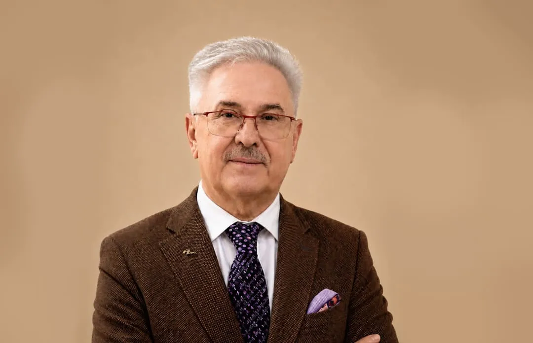Михаил Николаевич Шаров